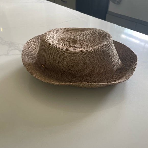 Eric Javits Tan Bucket Hat - Picture 2 of 7
